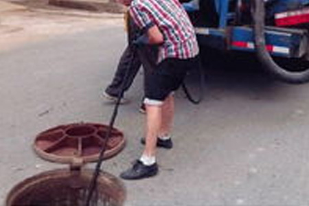 松桃苗族自治九江市专业化粪池清理|市政管道清淤的公司,水管家电清洗培训